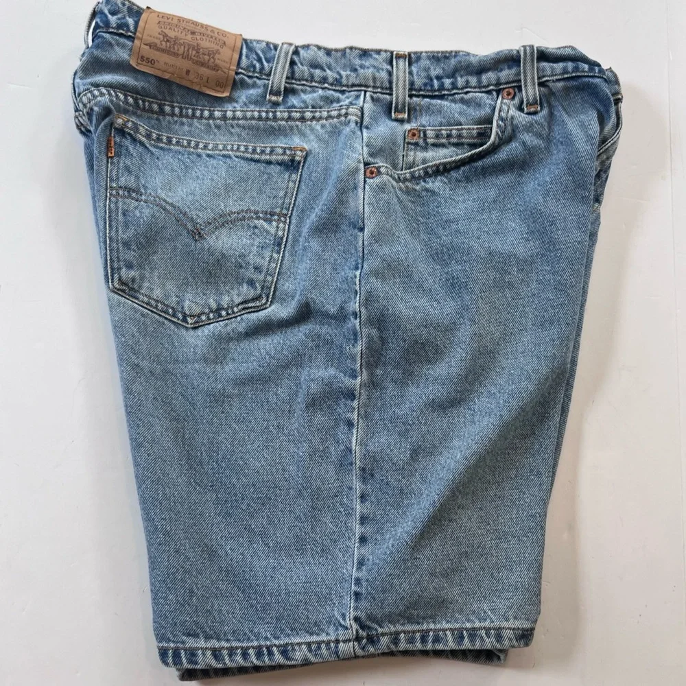 ❌SOLD❌ Relaxed Levi 550 Shorts - Picture 6 of 9